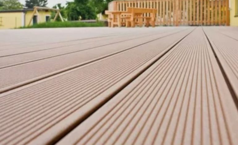 Террасная доска из ДПК: как выбрать материал, который переживет любое лето